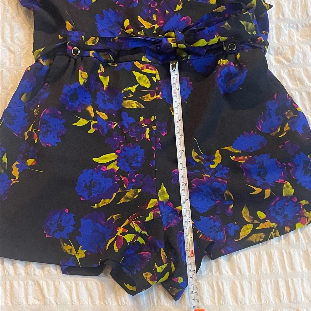 🌟 Yumi Kim Black, Floral Design Wrap Romper - Picture 10 of 14